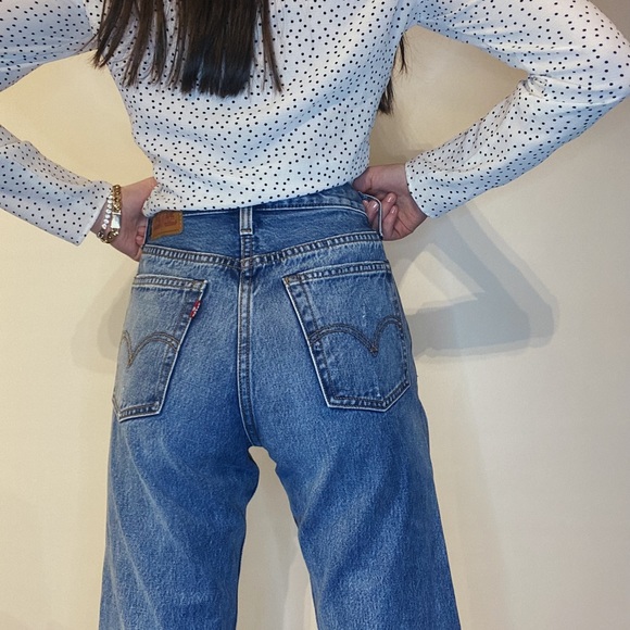 Dark Blue Levi’s Jeans 501 - Picture 4 of 4